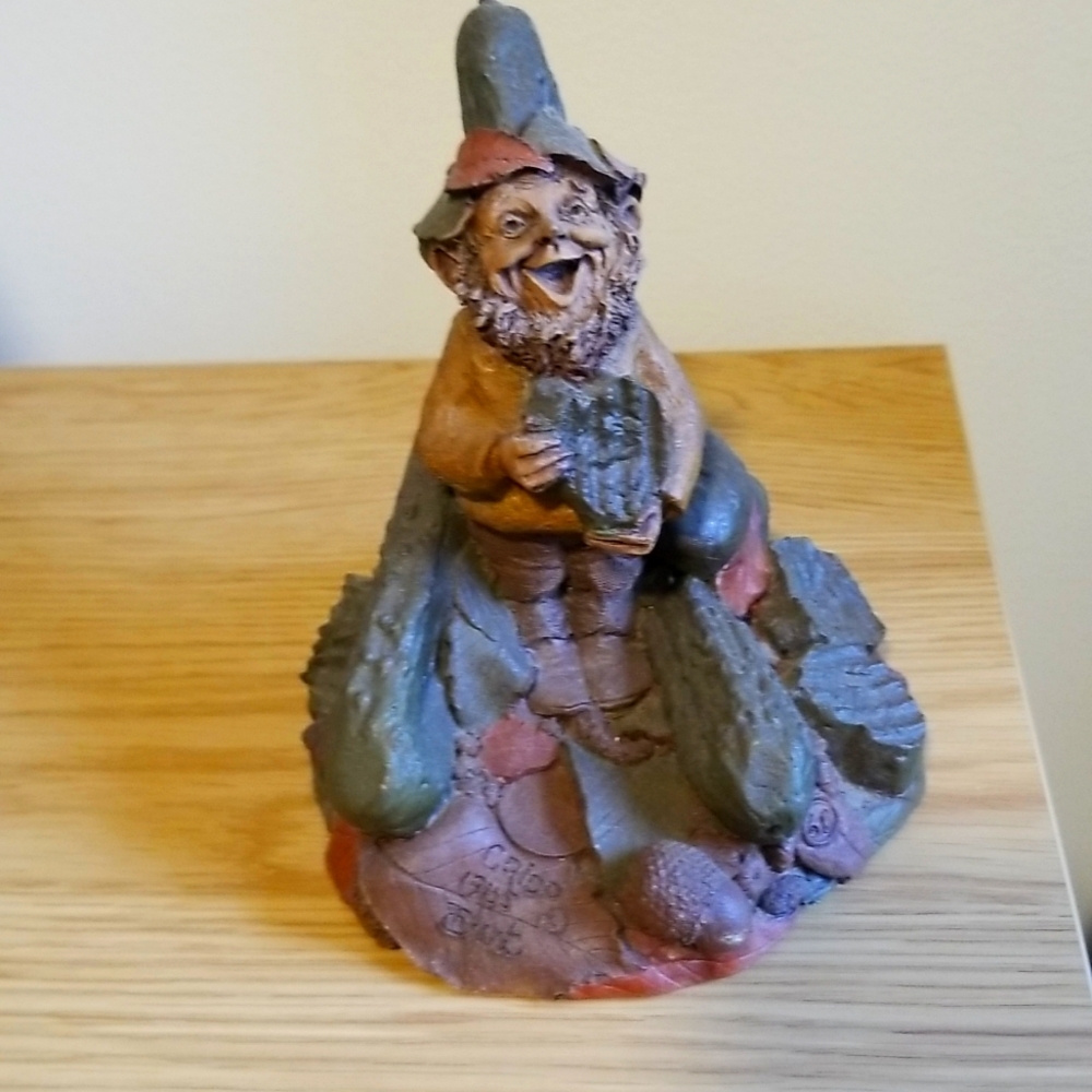 Crisp Tom Clark Gnome Figurine